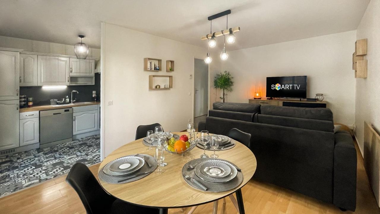 Homey Wood - New - Appartement Avec Une Chambre - Parking Prive Gratuit - Balcon Prive - A 5 Min De La Gare Pour Rejoindre Geneve Annemasse Eksteriør billede