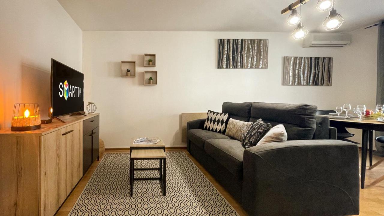 Homey Wood - New - Appartement Avec Une Chambre - Parking Prive Gratuit - Balcon Prive - A 5 Min De La Gare Pour Rejoindre Geneve Annemasse Eksteriør billede